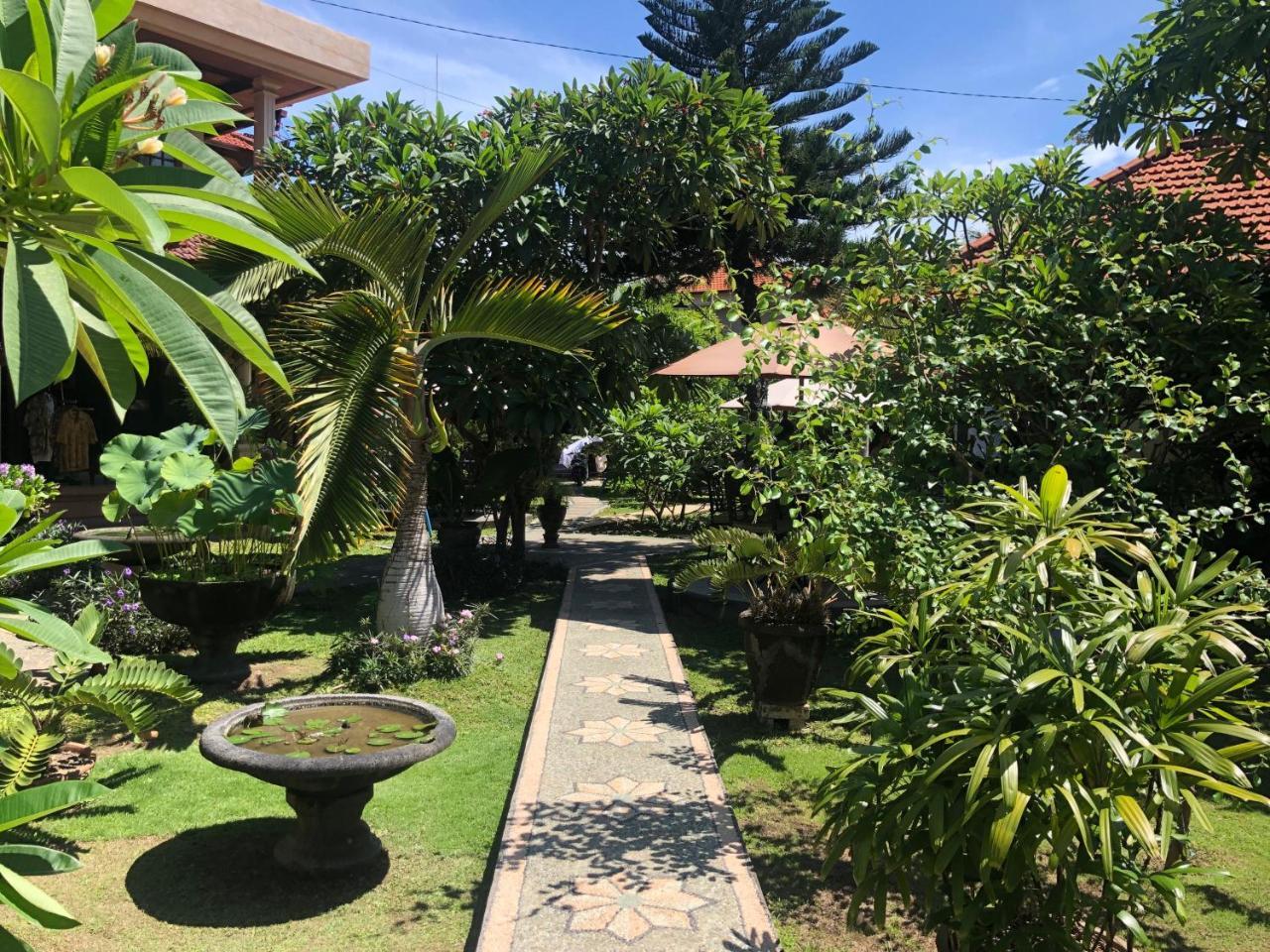 D'Kubu Legian Hotel Eksteriør billede
