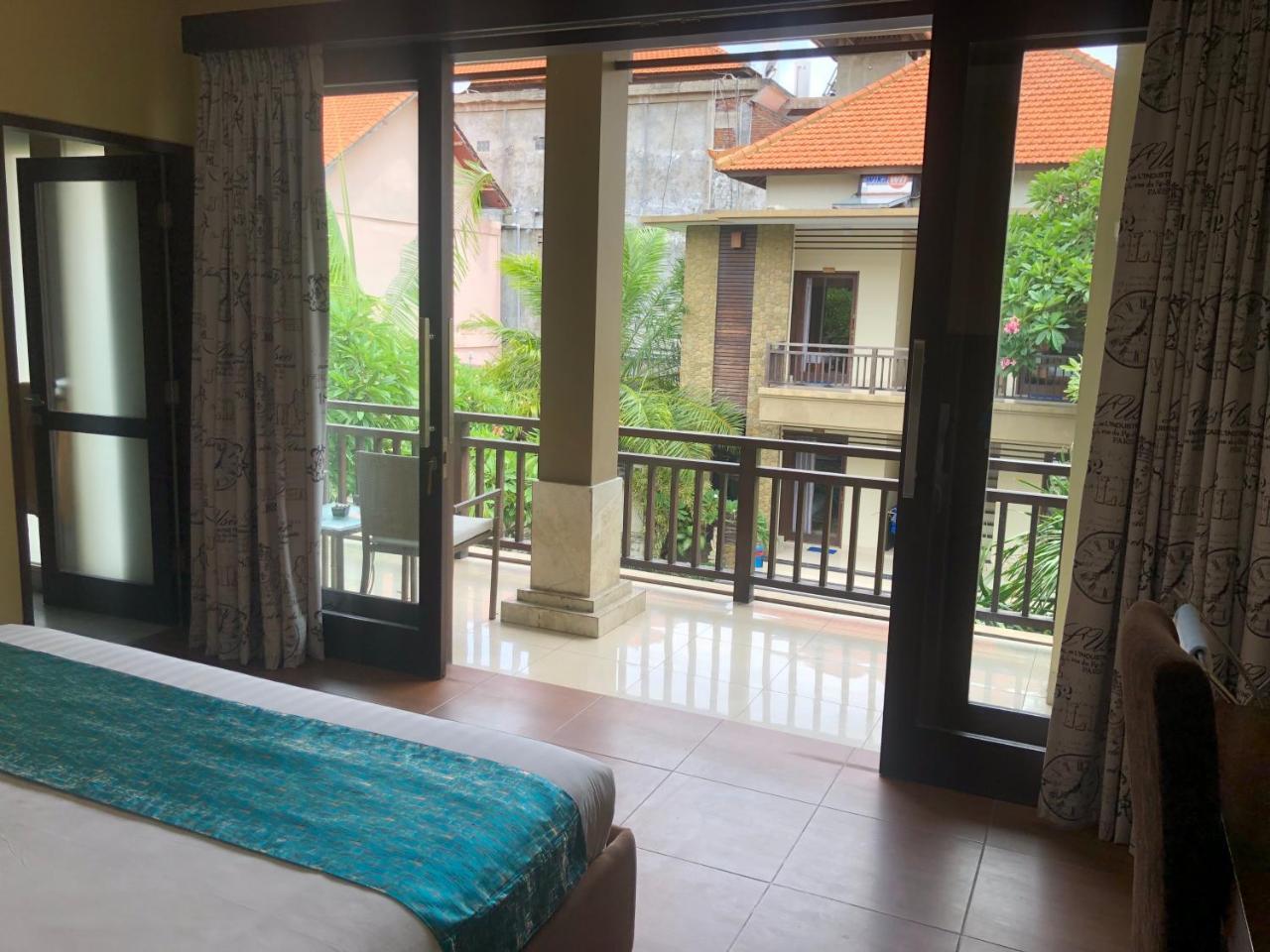 D'Kubu Legian Hotel Eksteriør billede